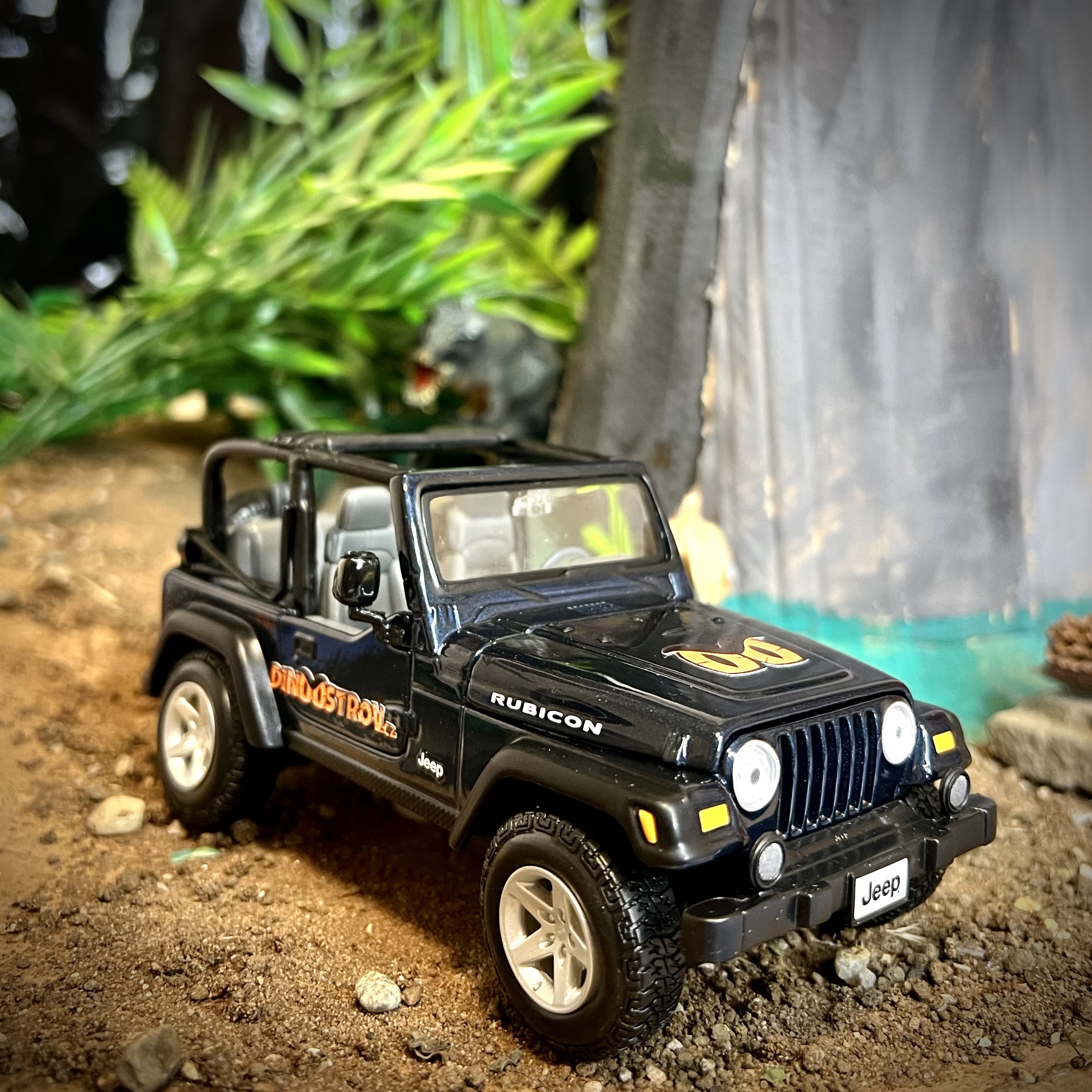 Velký dinosauří Jeep 1:27 + Tyrannosaurus Rex a dárek, fotografie 2